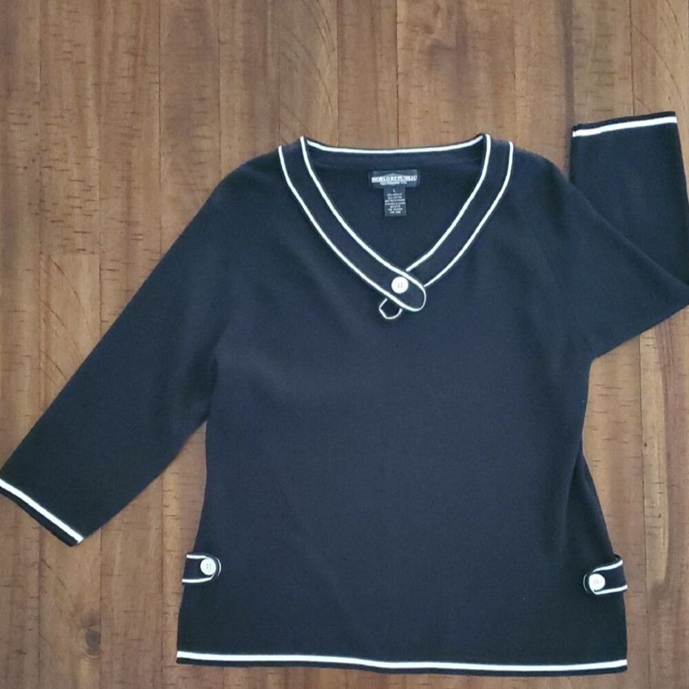 World Republic Clothing Co. Women's Black And White 3/4 Sleeve Sweater - Size L